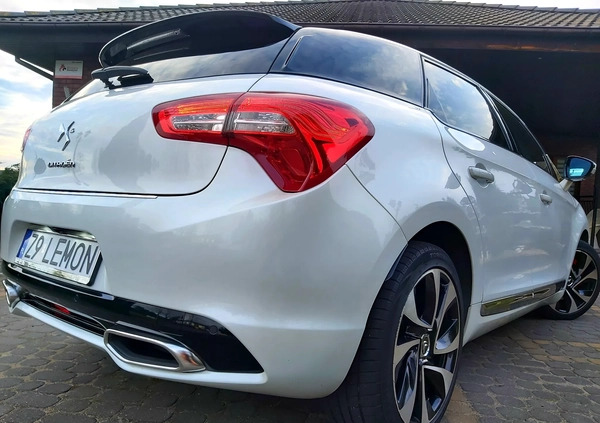 Citroen DS5 cena 47900 przebieg: 230000, rok produkcji 2015 z Morąg małe 497